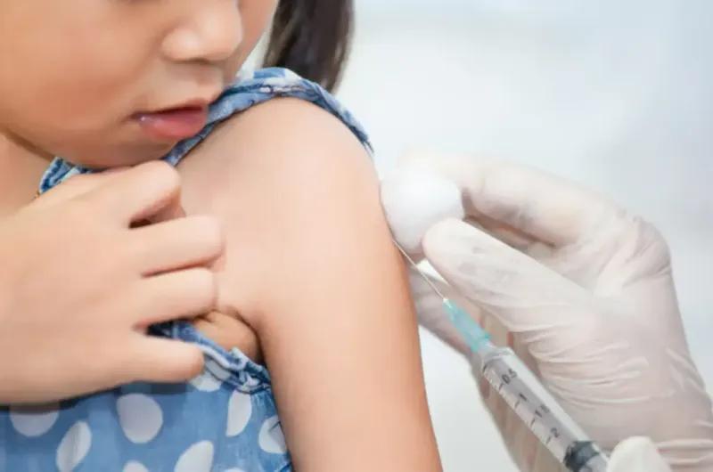 El Ministerio de Salud cambió las edades de vacunación contra el sarampión