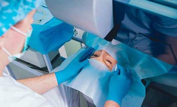 Médicos argentinos ganaron el “Óscar de la retina” por una cirugía ocular