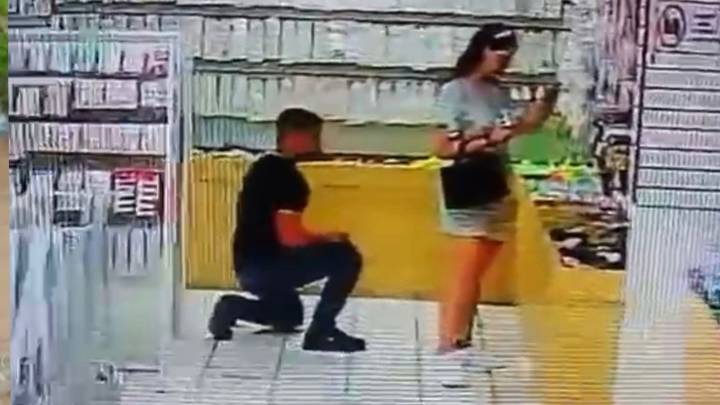 Joven fue captado grabando las partes íntimas de una mujer en tienda de Durango