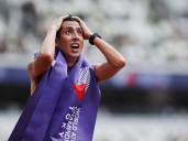 Caio Bonfim y una marcha de locos: perdió su anillo de boda y cruzó la meta sin darse cuenta que era campeón del mundo