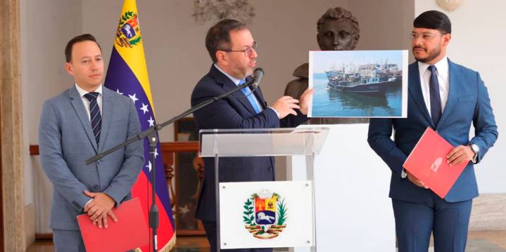 Venezuela denuncia presunto “asalto” de la Marina de EE.UU. a un buque pesquero venezolano en el Caribe