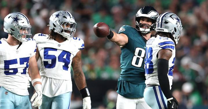 Philadelphia Eagles TE Dallas Goedert misses Wednesday's practice with injury