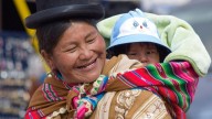 Bolivia prohibió los matrimonios entre menores de 18 años o con adultos para combatir el abuso infantil