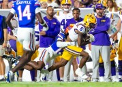 Deadspin | No. 3 LSU snags five interceptions in win over Florida