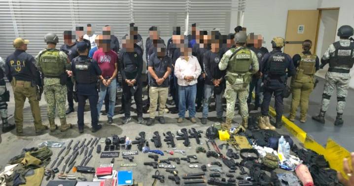 ¡Caen 38 creyentes! Se preparaban para el fin del mundo con ‘armas’ y equipo táctico en Michoacán
