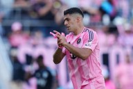 Suspende MLS a Luis Suárez tres partidos tras escupitajo