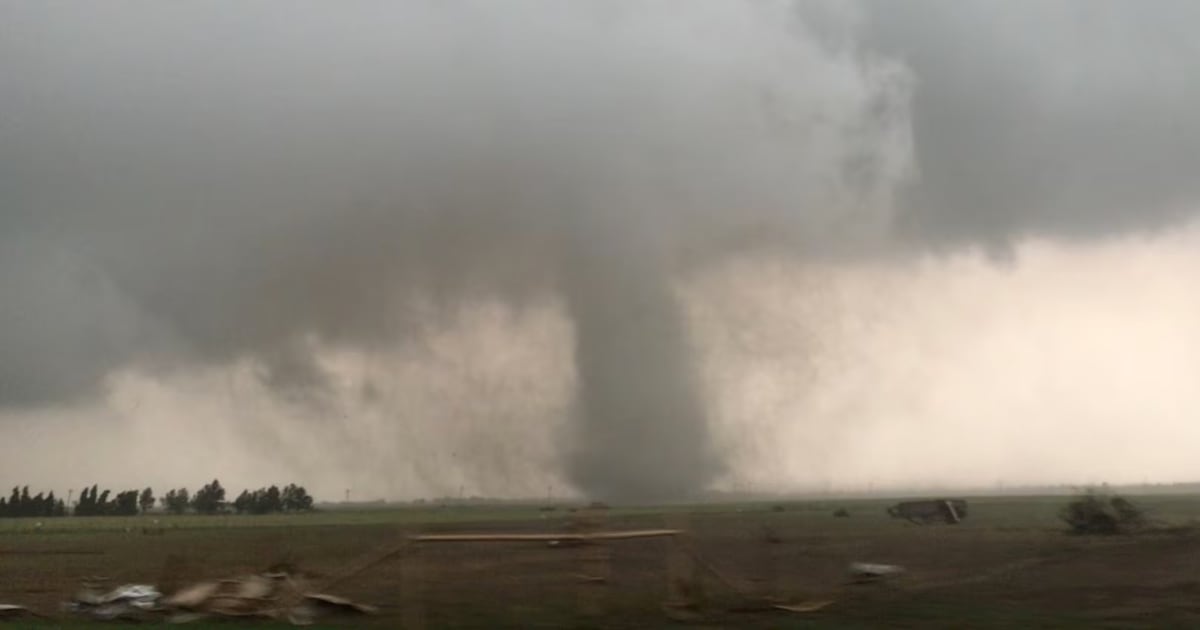 Emiten aviso para tres provincias del Biobío y La Araucanía por riesgo de desarrollo de tornados