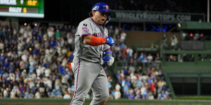 Francisco Alvarez's homer gives Mets 1-game lead for 3rd Wild Card