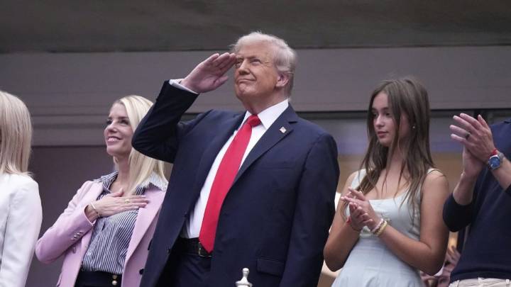 Trump mercilessly booed by tennis fans at US Open final