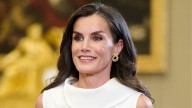 Letizia Ortiz sorprende al lucir el vestido de novia más elegante que es tendencia en otoño 2025