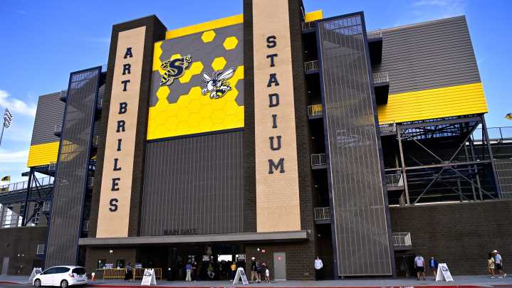 Stephenville football thriving in new home at Art Briles Stadium