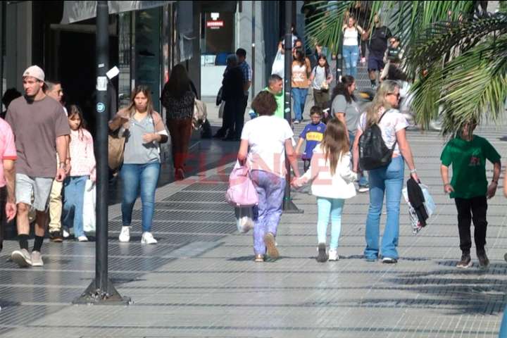 Lunes feriado: a quiénes alcanza y cómo funcionarán los servicios