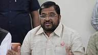 Ex-MP Raju Shetti opposes sale of HND Jain Boarding Hostel land