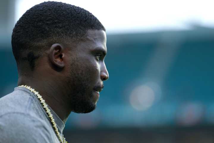 Dolphins Make Tyreek Hill Trade Decision Ahead Of Week 2