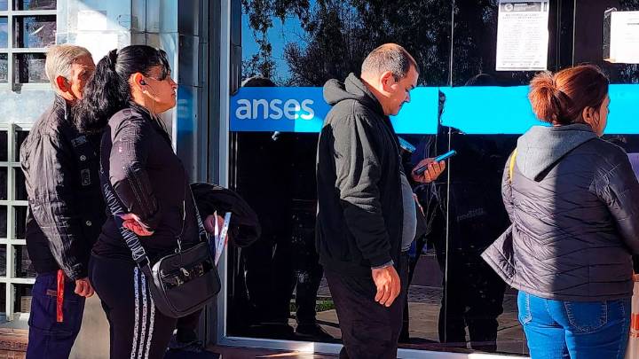 Calendario de pagos ANSES: quiénes cobran hoy lunes 1 de septiembre