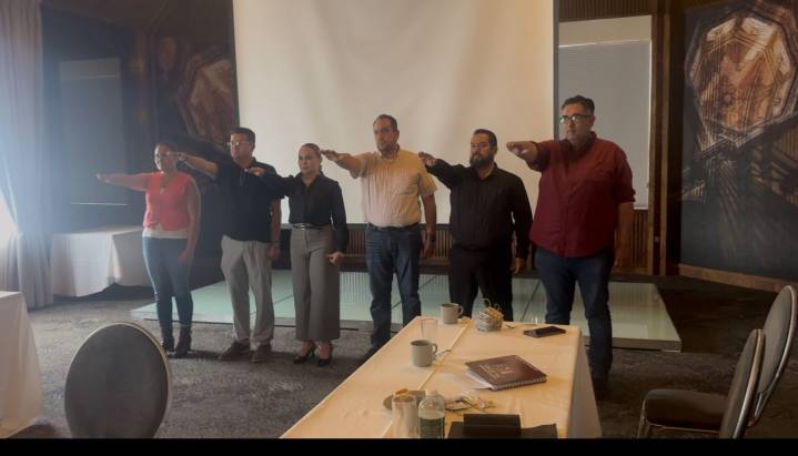 Gana planilla encabezada por la maestra Rita Patricia Molinar la elección al Consejo Estatal de Directores de Preparatorias de Gobierno de Chihuahua A. C.