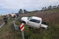 ACCIDENTE! Bomberos Voluntarios en acción tras despiste en Saladas (IMÁGENES)
