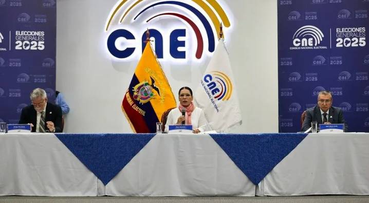 Consejo Electoral de Ecuador envió a la Corte una nueva propuesta para convocar la Constituyente