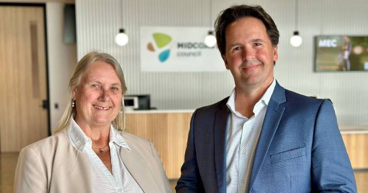 Councillors defy vote to honour US activist
