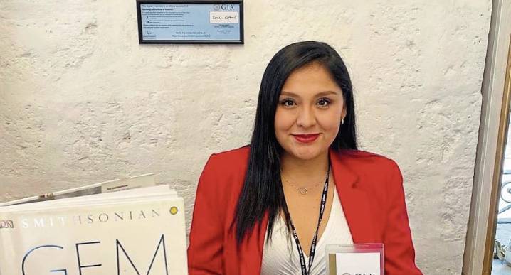 Arequipeña es la primera gemóloga en el sur del país