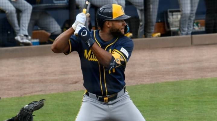 Jackson Chourio iguala su récord de jonrones en Grandes Ligas con Milwaukee
