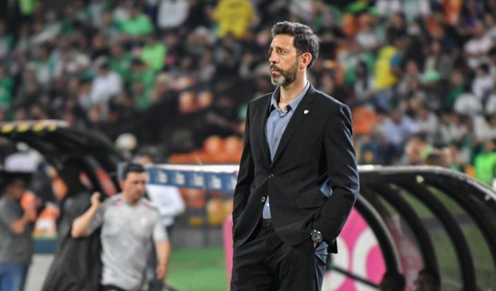 Video: Jorge Bava explicó su salida de Santa Fe y se despidió llorando