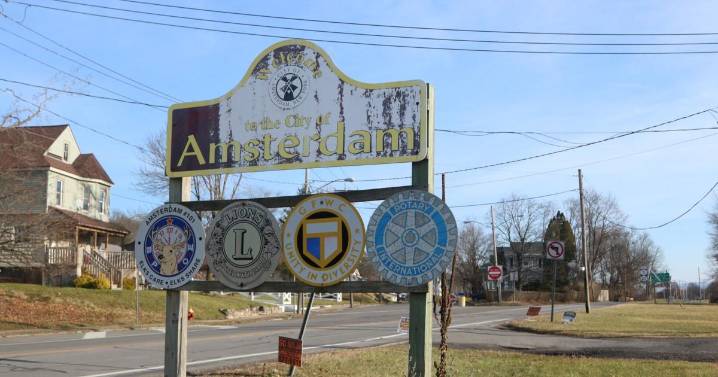 Amsterdam textile teacher Fennhahn was World War II hero
