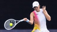 Iga Swiatek Sweeps Past Ekaterina Alexandrova to Reach US Open Quarterfinals