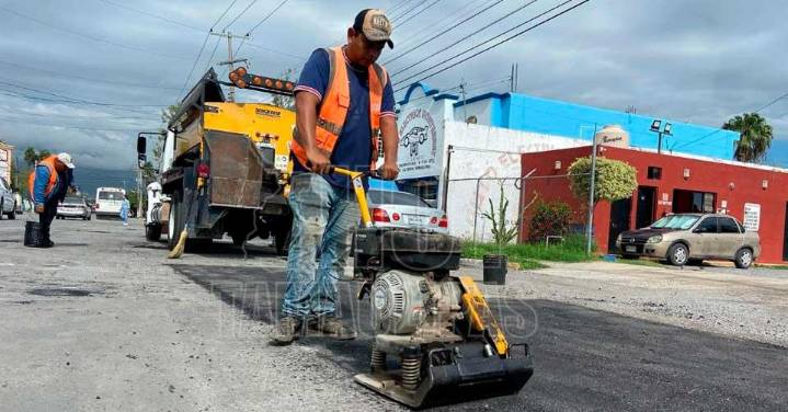 Refuerza Gattás programa de bacheo en Ciudad Victoria