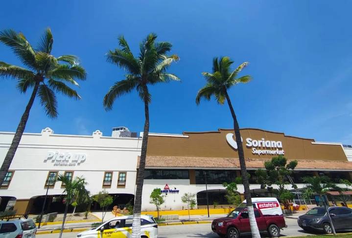 La “Mega” Soriana Vallarta también cobrará en su estacionamiento; ya instalaron plumas