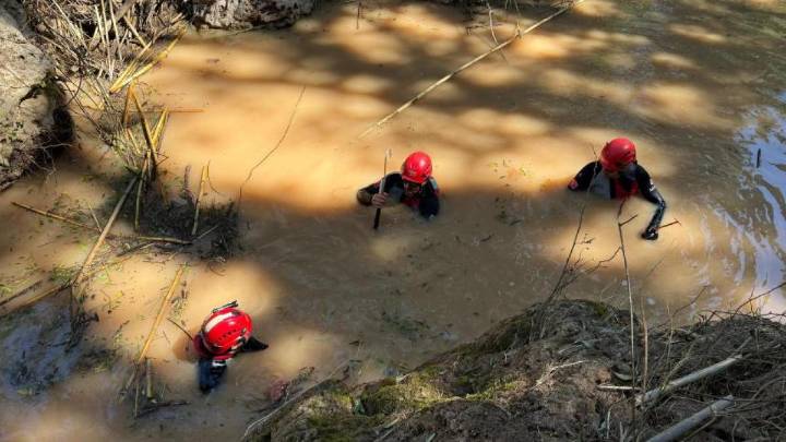 Localizado un segundo cuerpo en la zona en la que desaparecieron un padre y su hijo arrastrados por una riada en Catalunya