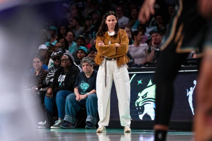 New York Liberty part ways with championship-winning coach Sandy Brondello after 4 seasons – Chicago Tribune