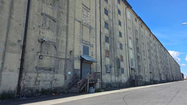 2 New Bedford landlords found in contempt of housing court; one jailed