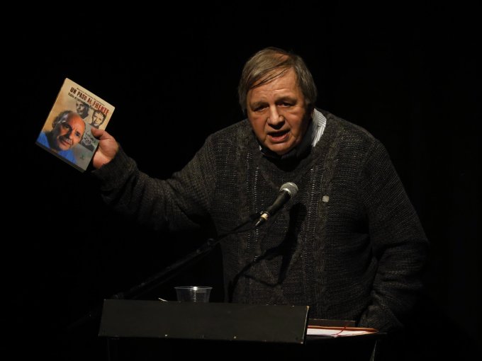 Exfrentista vinculado a Carrizal Bajo presentó libro del "comandante Ramiro" en polémico acto en el Parque Cultural de Valparaíso