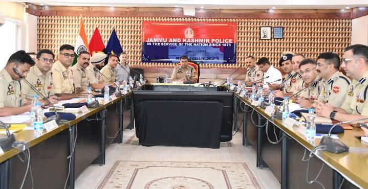 IGP Kashmir calls for measures to curb anti-national content on social media