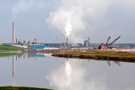 Ottawa working toward pipeline, oil sands growth with carbon capture project