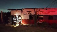 Asaltan y matan a balazos a vigilante de restaurante en Apodaca, Nuevo León; incendian local