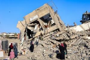 ‘World watches our slaughter’: Gazans flee Israeli assault on urban hub