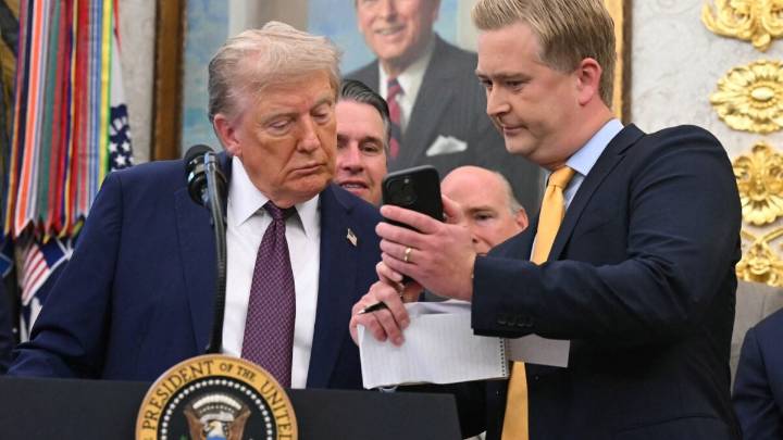Trump Blames AI for Weird Video of Stuff Being Tossed Out White House Window