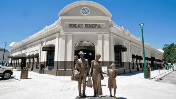 Locatarios regresan al Mercado Municipal de Hermosillo