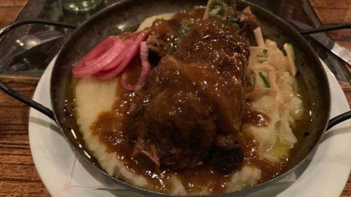 Bodegón en Buenos Aires: los restaurantes porteños que llevan la polenta a otro nivel