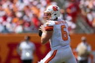 Deadspin | Report: Bucs' Baker Mayfield (biceps) expected to play vs. Eagles