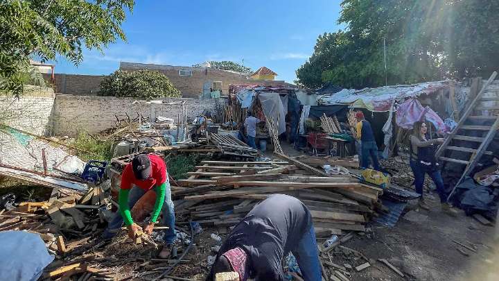 Acude Medio Ambiente con cuadrilla móvil a colonia Valle del Sol
