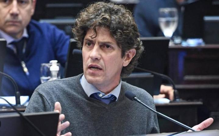 Para Lousteau, el “riesgo K” es “el riesgo Karina”
