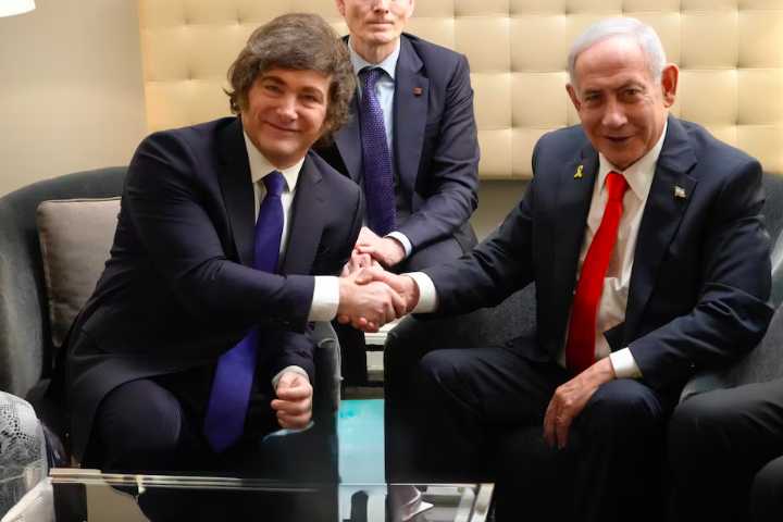 Antes de regresar a Buenos Aires, Milei se encontró con Netanyahu para ratificar su apoyo a Israel frente a Hamas