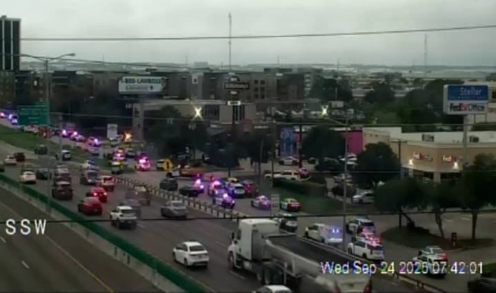Tiroteo en oficina de ICE en Dallas deja tres heridos y un sospechoso muerto