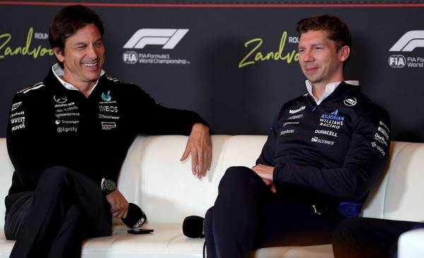 El regalo de Wolff a Vowles por el podio de Williams en Bakú