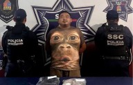 Detienen a presunto narcomenudista en la carretera Cancún