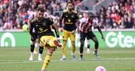 How Brentford distracted Bruno Fernandes with clever trick causing Man United penalty miss