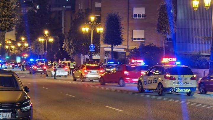 Oviedo se blinda ante los conductores negligentes en San Mateo: un enorme control policial toma Muñoz Degraín